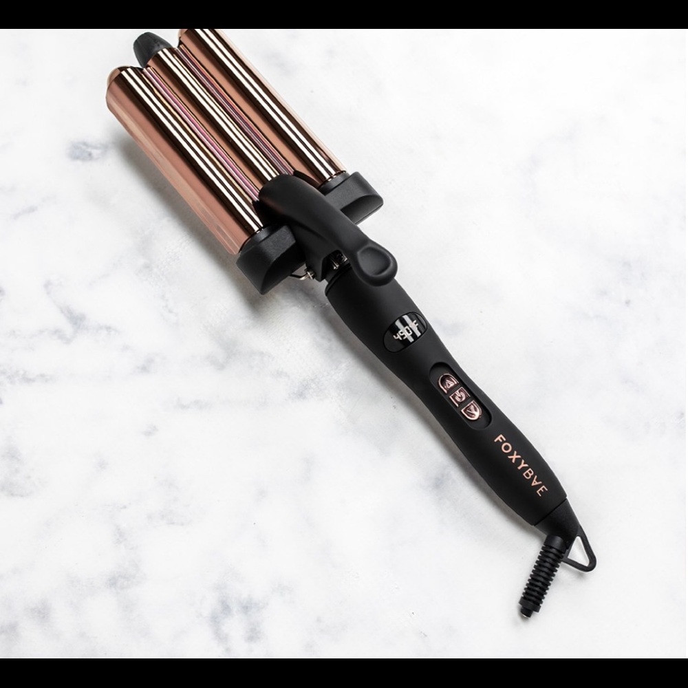FoxyBAE Wavy Baby Triple Waver